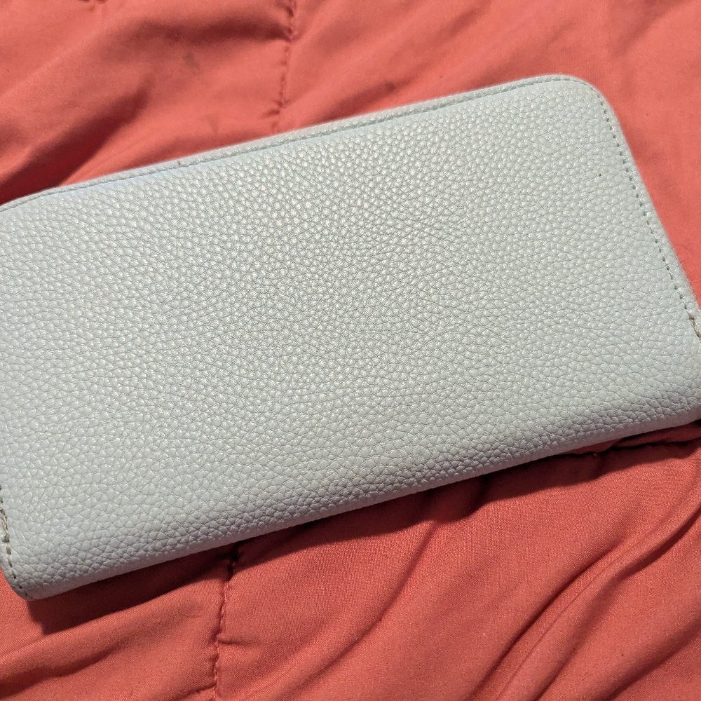 Thirty-One Seafoam Colored Wallet